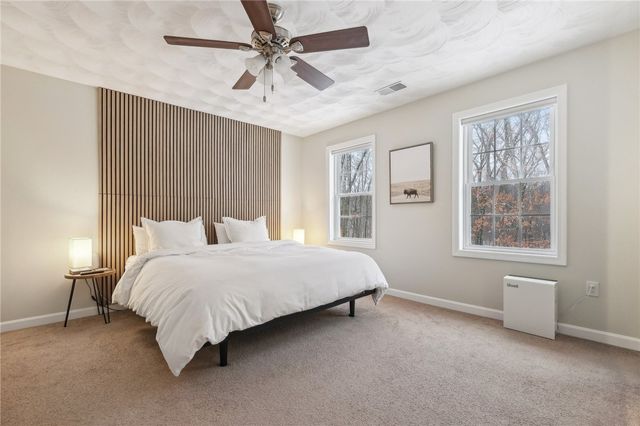 27 Rockcrest Lane, Johnston, RI 02919