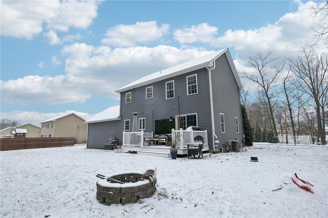 27 Rockcrest Lane, Johnston, RI 02919