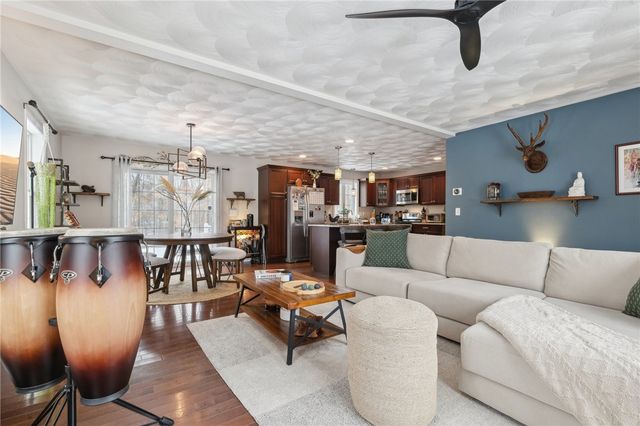 27 Rockcrest Lane, Johnston, RI 02919