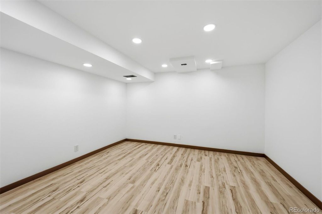 Image 14 of property listing at 8217 S Fillmore Way, Centennial, CO 80122