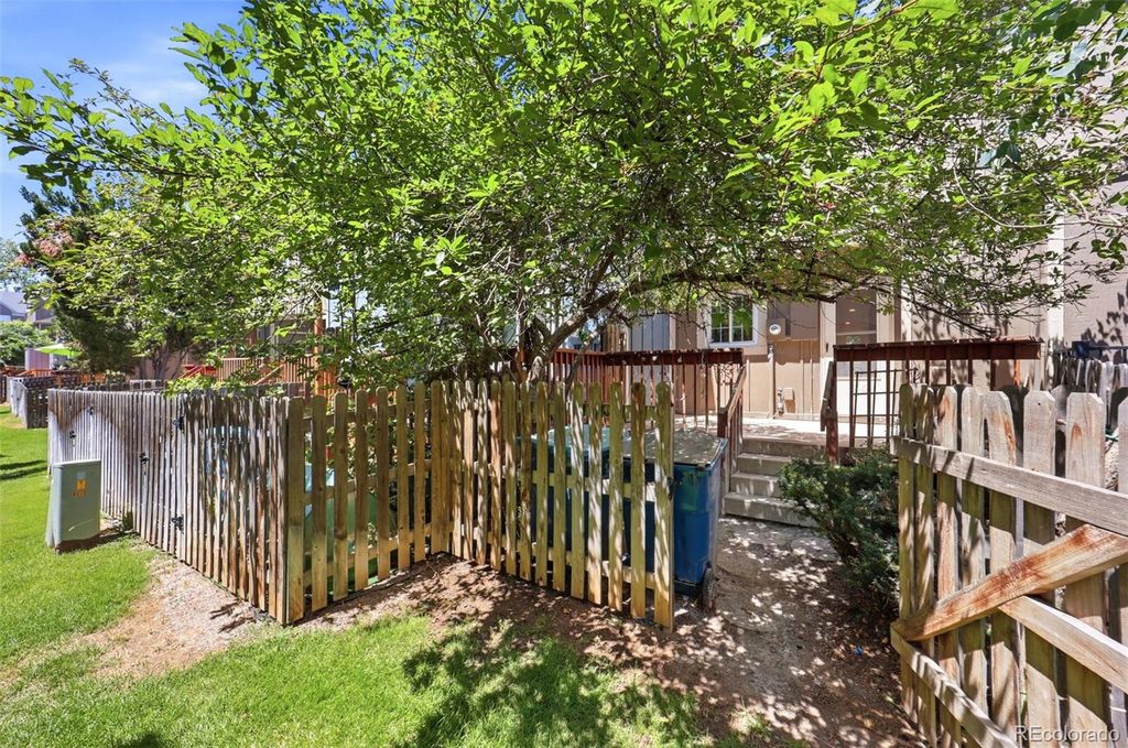 Image 33 of property listing at 8217 S Fillmore Way, Centennial, CO 80122