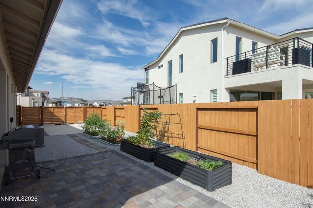 5395 Fossilstone Drive, Sparks, NV 89436