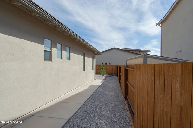 5395 Fossilstone Drive, Sparks, NV 89436