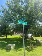 Wildwood Street, Sapulpa, OK 74066