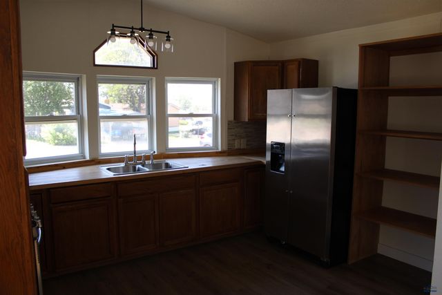 840 N SPRUCE, Rapid City, SD 57701