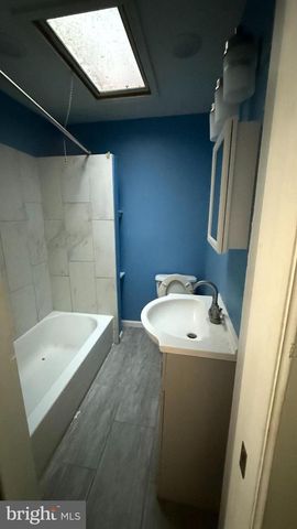 125 W DUVAL ST, Philadelphia, PA 19144
