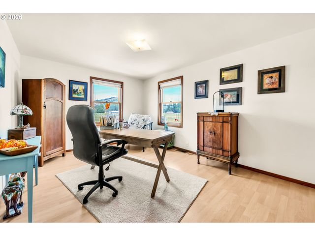34671 MATTHEWS Rd, Eugene, OR 97405