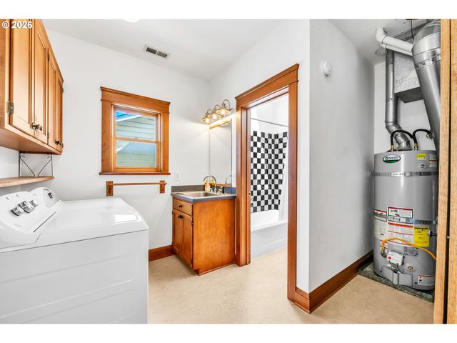 34671 MATTHEWS Rd, Eugene, OR 97405