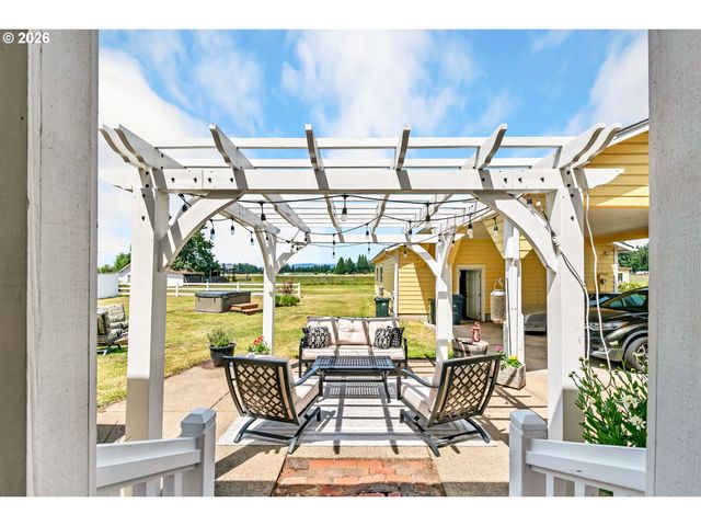 34671 MATTHEWS Rd, Eugene, OR 97405