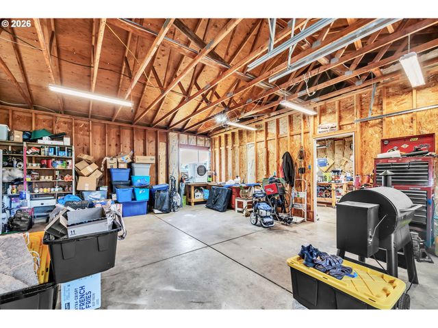 34671 MATTHEWS Rd, Eugene, OR 97405