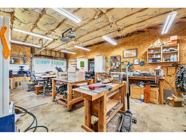 34671 MATTHEWS Rd, Eugene, OR 97405