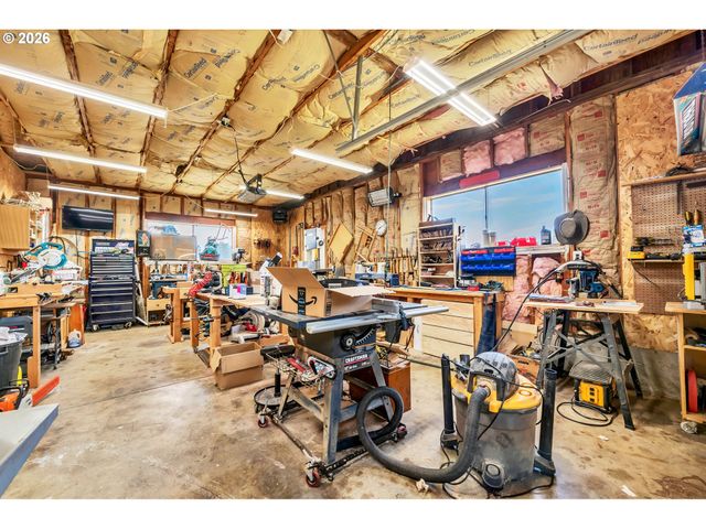 34671 MATTHEWS Rd, Eugene, OR 97405