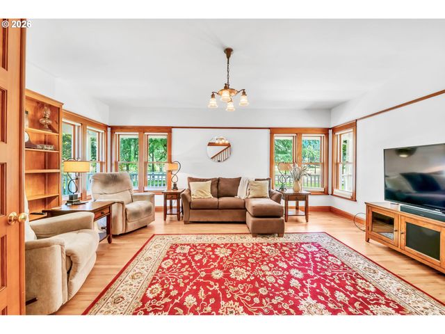 34671 MATTHEWS Rd, Eugene, OR 97405