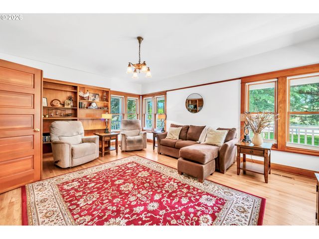 34671 MATTHEWS Rd, Eugene, OR 97405