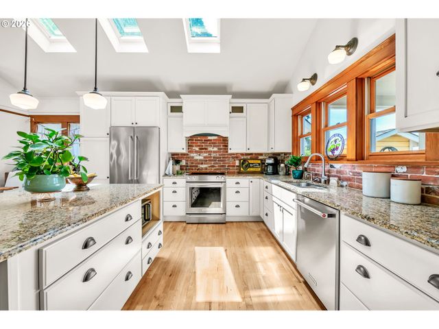 34671 MATTHEWS Rd, Eugene, OR 97405