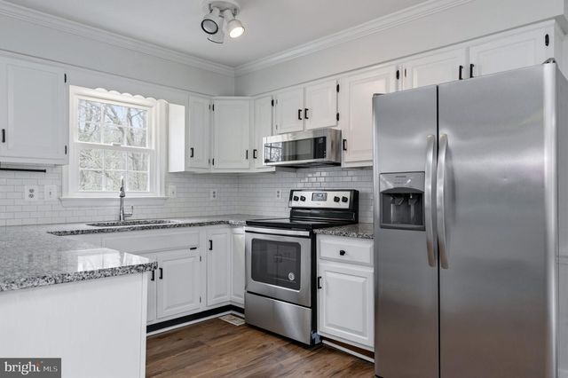 2009 WHITE LAKE DR, Fredericksburg, VA 22407