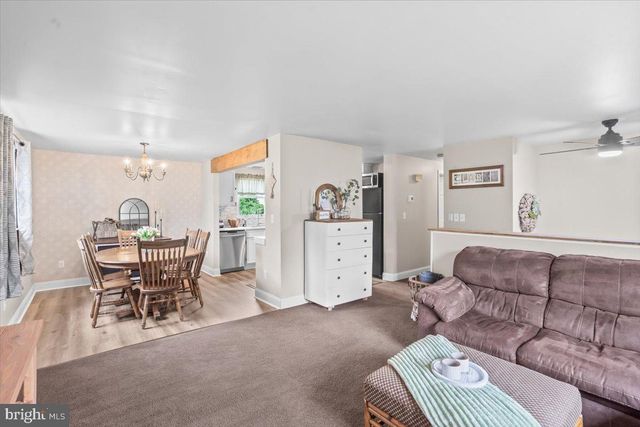 1615 GREENWOOD DR, Lebanon, PA 17046