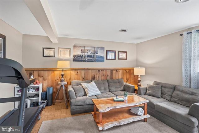 1615 GREENWOOD DR, Lebanon, PA 17046