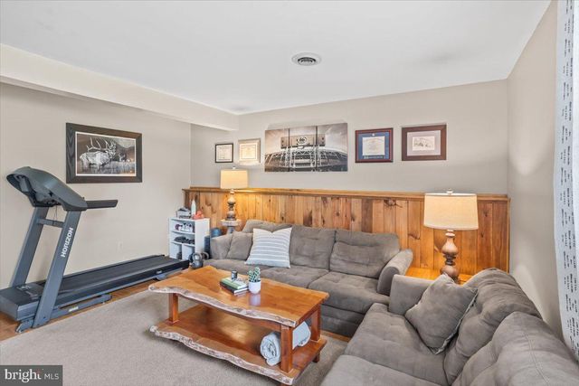 1615 GREENWOOD DR, Lebanon, PA 17046
