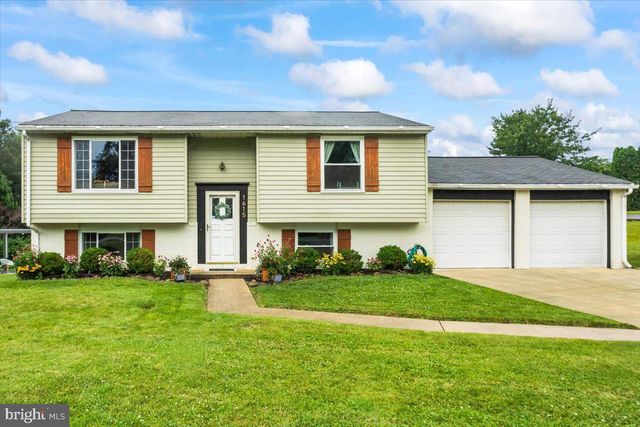 1615 GREENWOOD DR, Lebanon, PA 17046