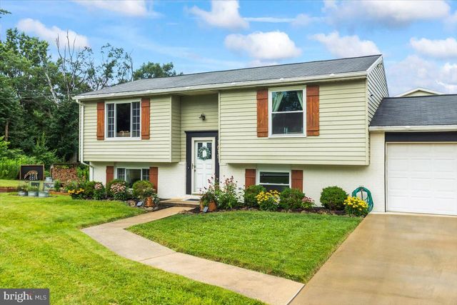 1615 GREENWOOD DR, Lebanon, PA 17046