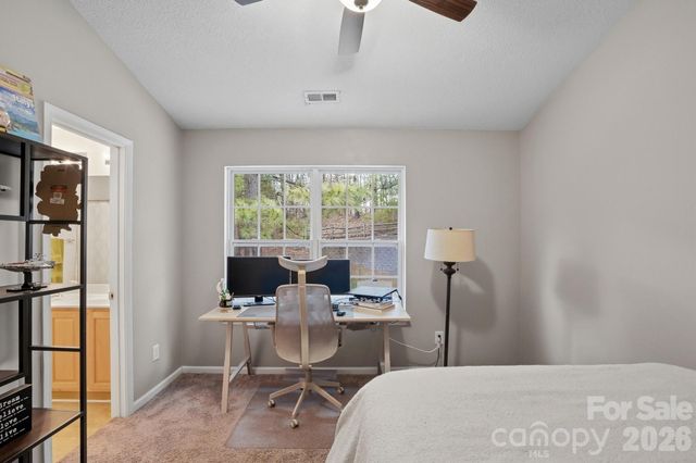 12350 Hennigan Place Lane, Charlotte, NC 28214