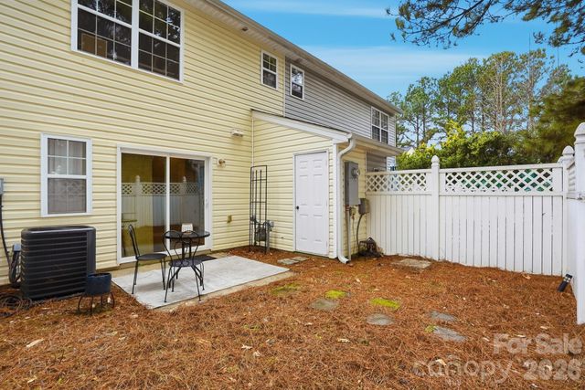 12350 Hennigan Place Lane, Charlotte, NC 28214