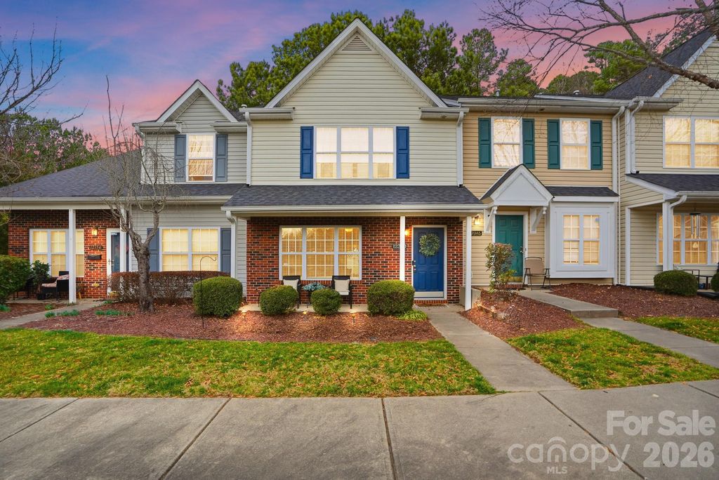 12350 Hennigan Place Lane, Charlotte, NC 28214