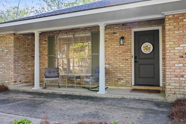 1458 Kenilworth Pkwy, Baton Rouge, LA 70808