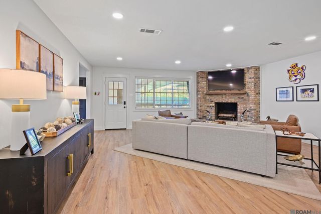 1458 Kenilworth Pkwy, Baton Rouge, LA 70808