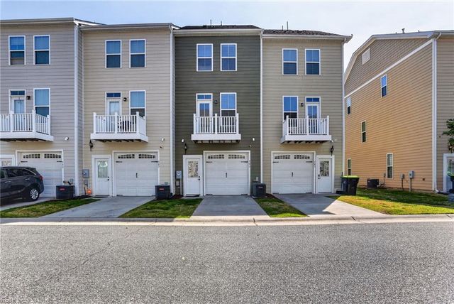 585 Marc Smiley RD, Chesapeake, VA 23324