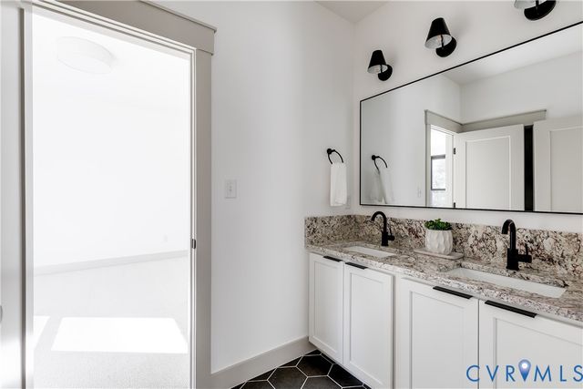 339 Pond View Ln, Goochland, VA 23103