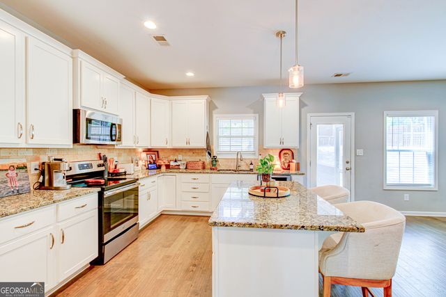 23 South York Drive, Newnan, GA 30265