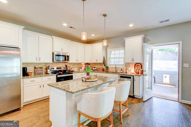 23 South York Drive, Newnan, GA 30265