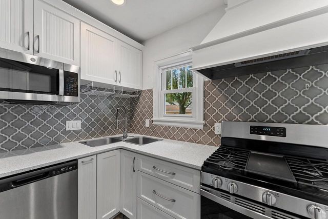1312 W PACKARD STREET, Appleton, WI 54914