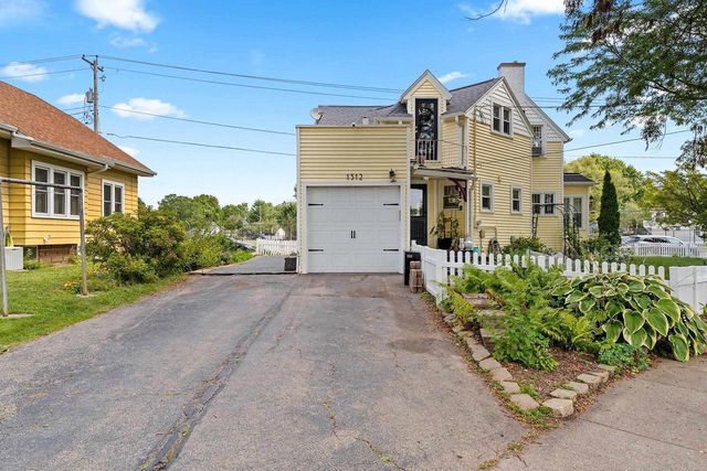 1312 W PACKARD STREET, Appleton, WI 54914