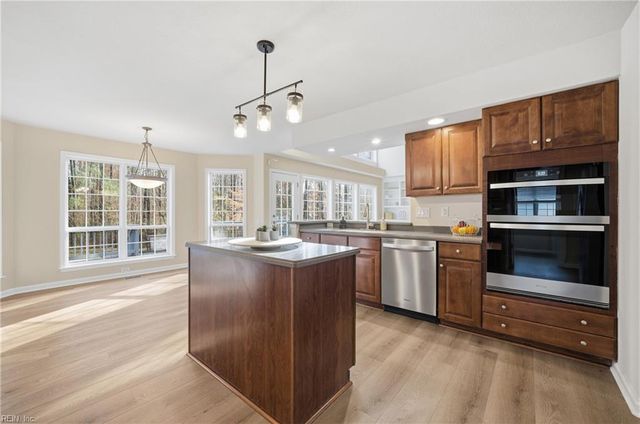 2505 Ferncliff CT, Virginia Beach, VA 23456