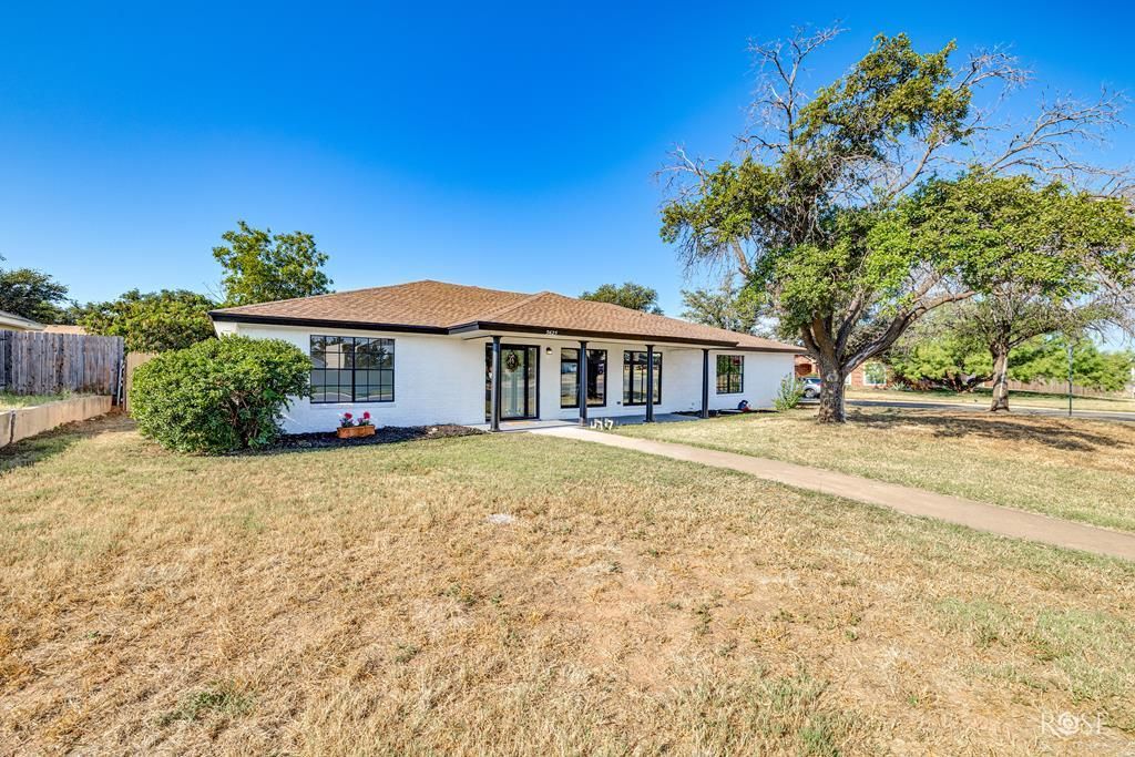 Image 1 of property listing at 3625 Sunset Dr, San Angelo, TX 76904