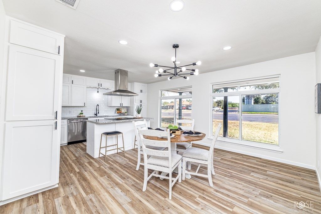 Image 12 of property listing at 3625 Sunset Dr, San Angelo, TX 76904