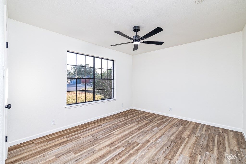 Image 21 of property listing at 3625 Sunset Dr, San Angelo, TX 76904
