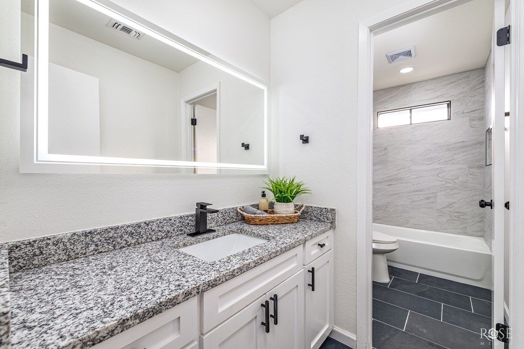 Image 22 of property listing at 3625 Sunset Dr, San Angelo, TX 76904