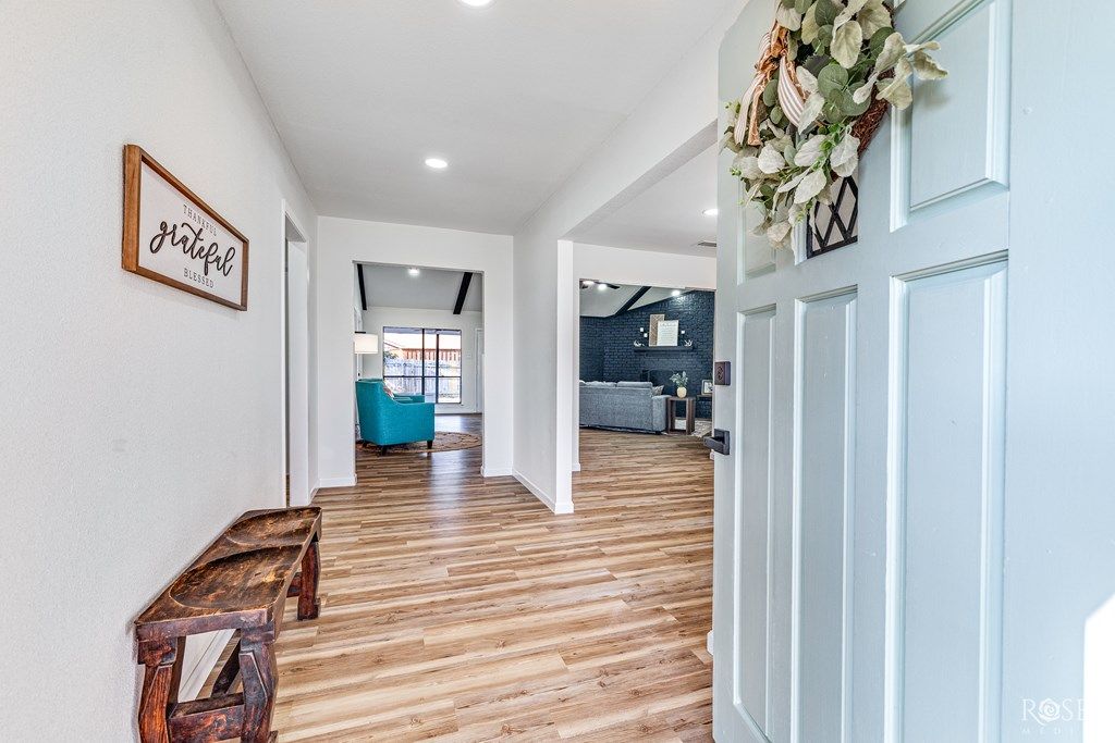 Image 6 of property listing at 3625 Sunset Dr, San Angelo, TX 76904