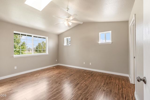 7070 NE Juniper Ridge Road, Redmond, OR 97756