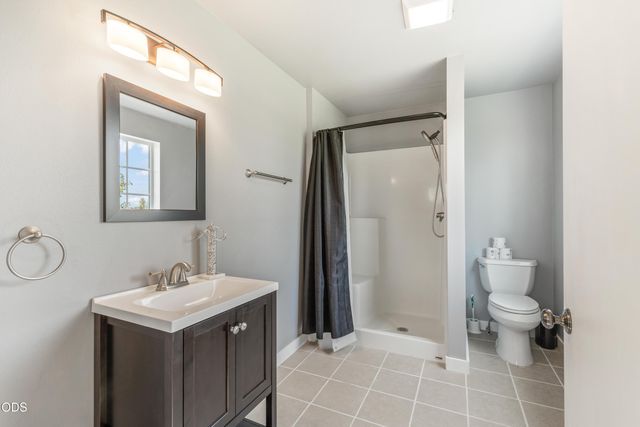 7070 NE Juniper Ridge Road, Redmond, OR 97756
