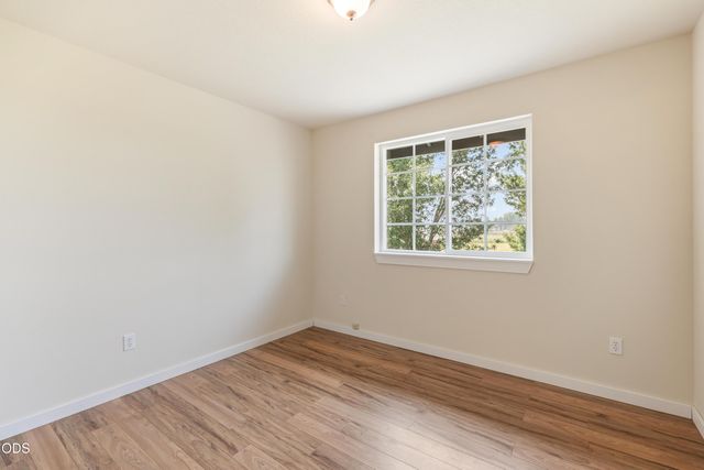 7070 NE Juniper Ridge Road, Redmond, OR 97756