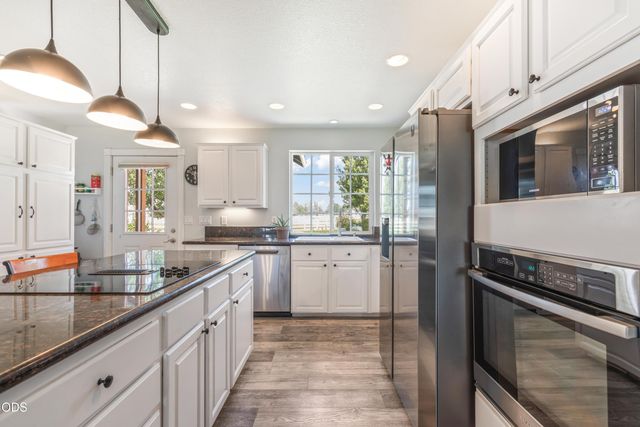 7070 NE Juniper Ridge Road, Redmond, OR 97756