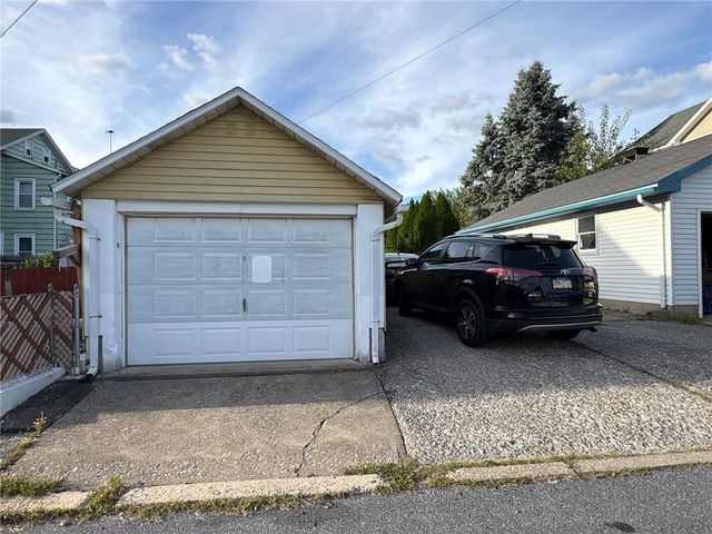 309 Mulberry Street, Catasauqua Boro, PA 18032