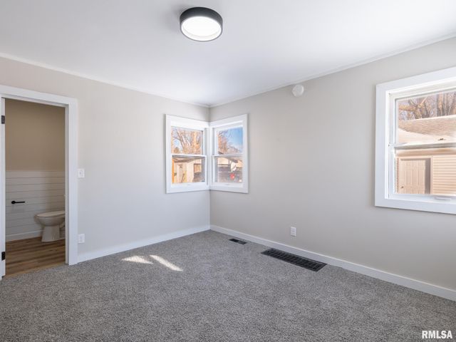 206 S BELLEVUE Avenue, Peoria, IL 61607