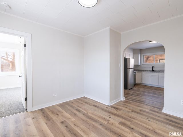 206 S BELLEVUE Avenue, Peoria, IL 61607