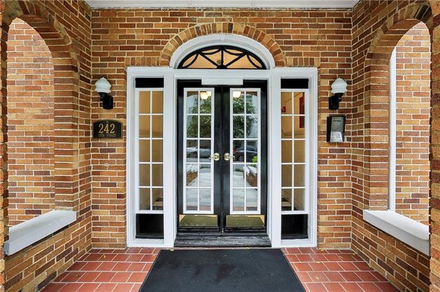 242 12th Street NE 16, Atlanta, GA 30309